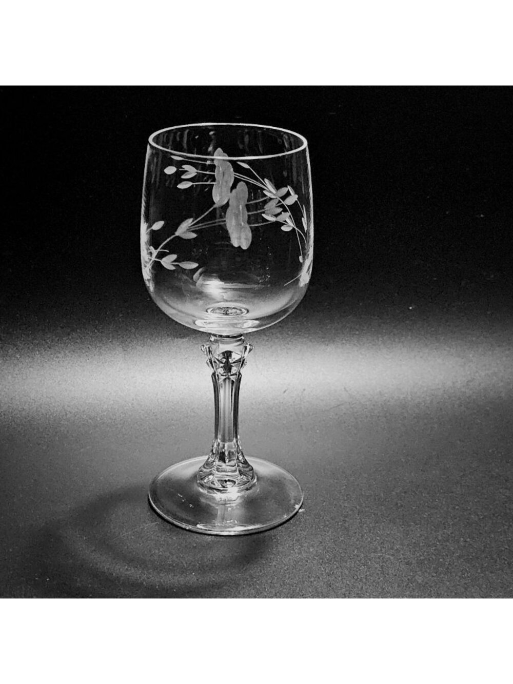 Princess House Heritage Bordeaux Wine Glass 6" handblown etched crystal